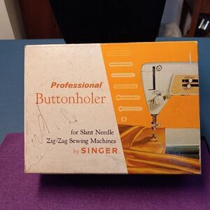 Singer Buttonholer Cottagecore Kitsch Grandmacore